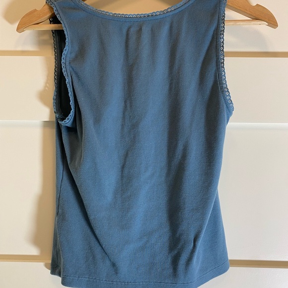 Old Navy top - Picture 4 of 4